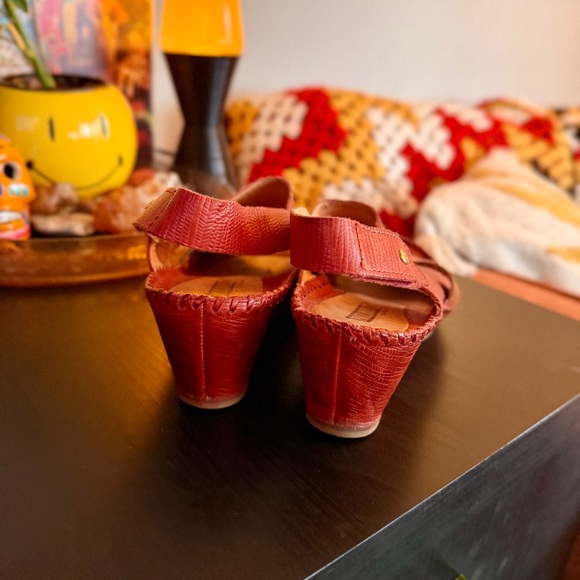 Pikolinos Red and Tan Wedge Sandals - Picture 3 of 5